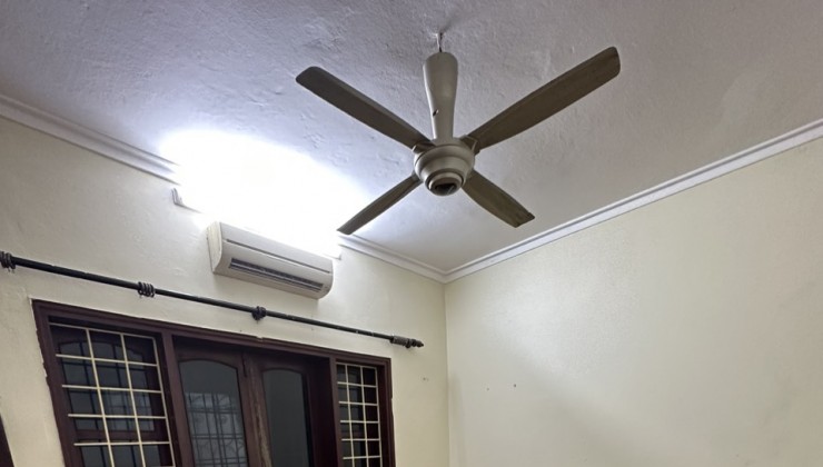 Chính chủ cho thuê nhà nguyên căn ngõ 134 Lê Trọng Tấn, Thanh Xuân, 3 tầng, 48m2, 3N, 11 Triệu